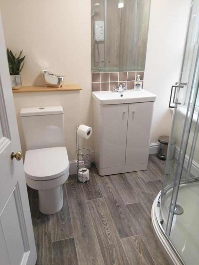 Lion Hotel Llanbister Екстериор снимка
