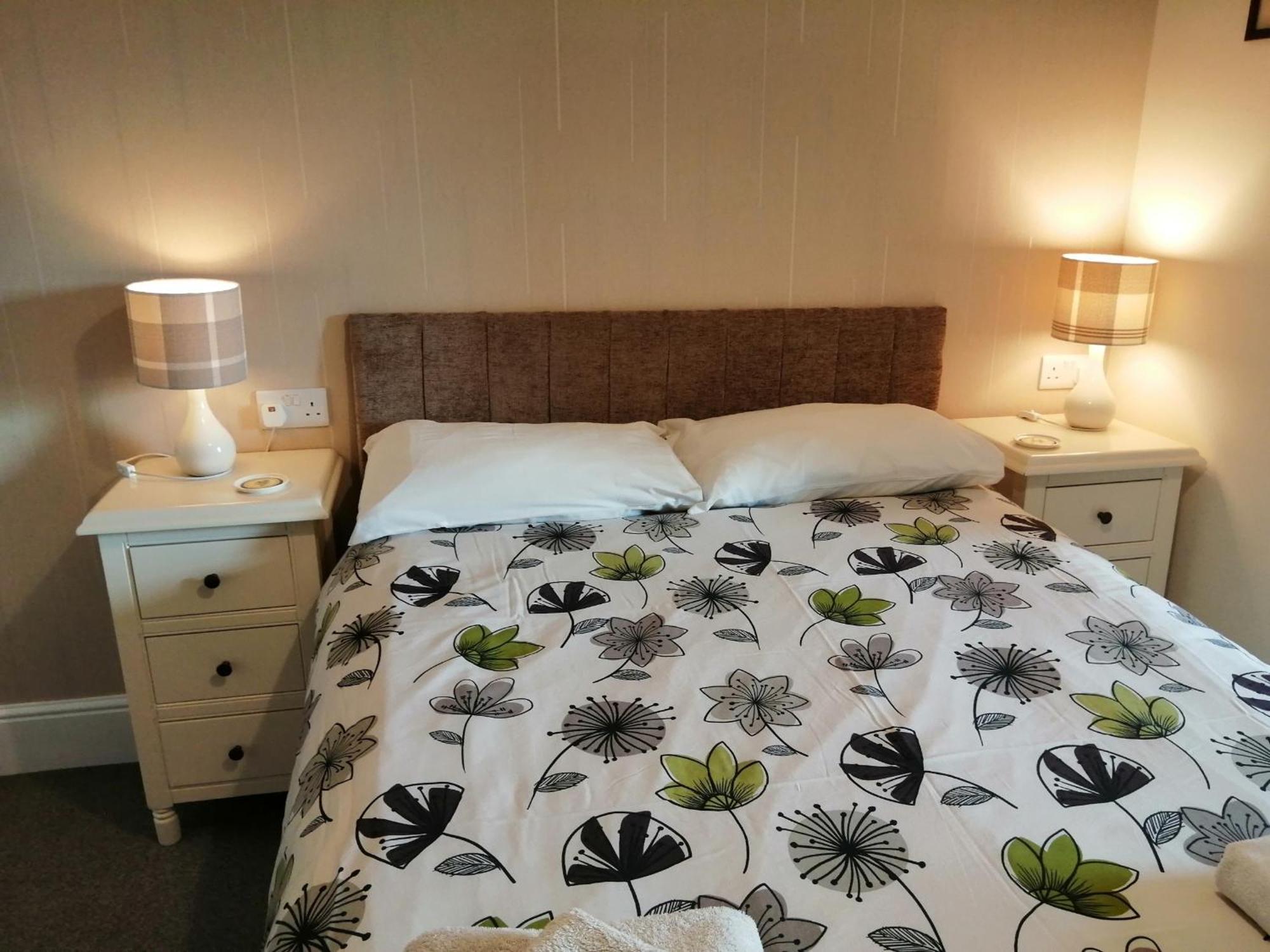 Lion Hotel Llanbister Стая снимка