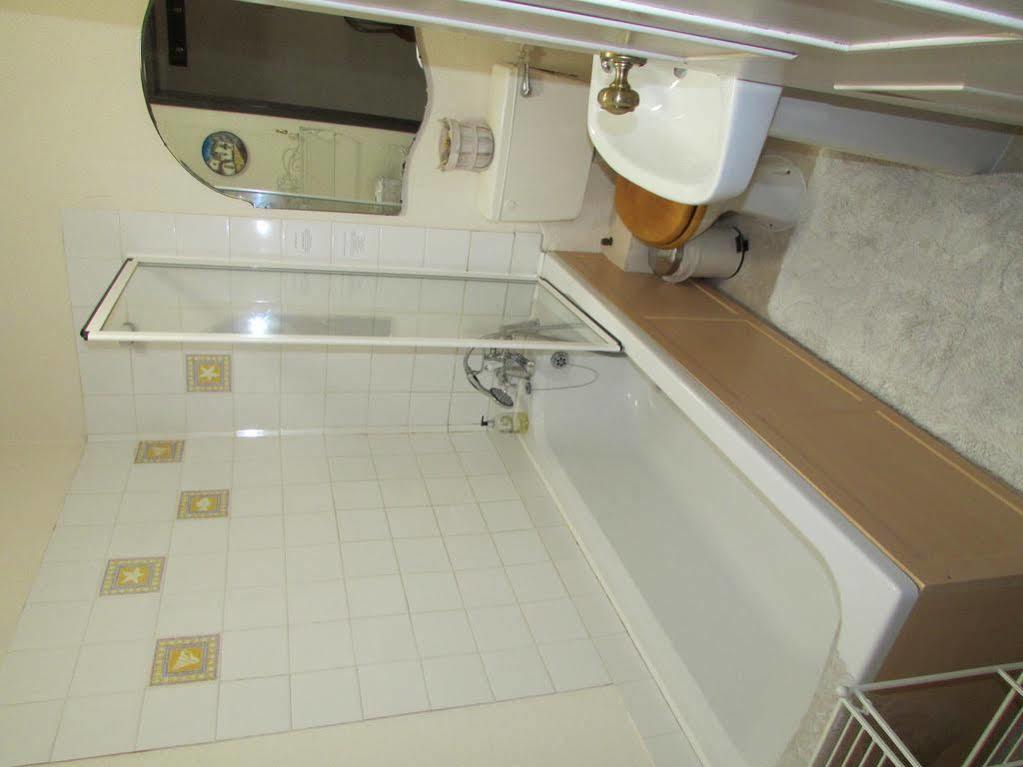 Lion Hotel Llanbister Екстериор снимка
